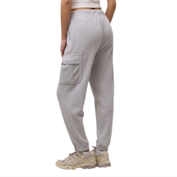 New! Bench Waffle Cargo Lounge Pants 2 Pack Women's Medium Grey Cream Casual - Picture 8 of 13